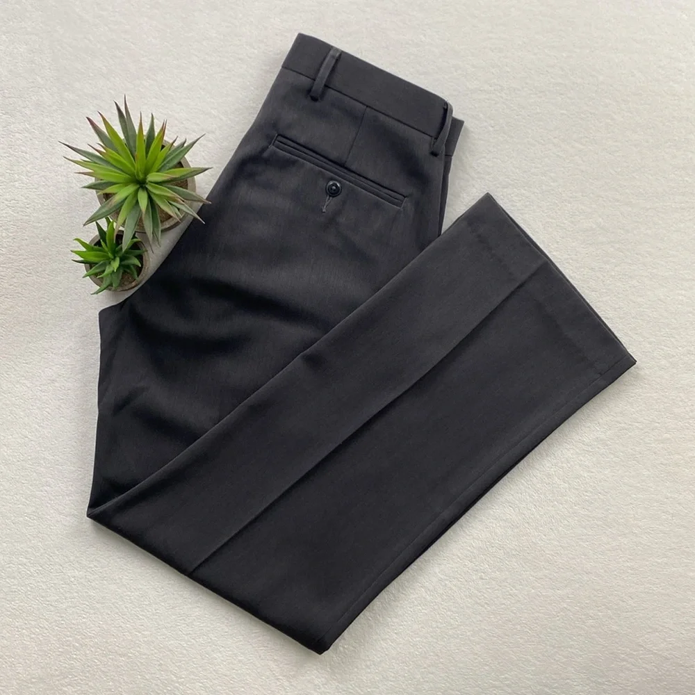 JF J. Ferrar Flat Front Classic Fit Dress Pant/Trouser (30x30, Gray)
